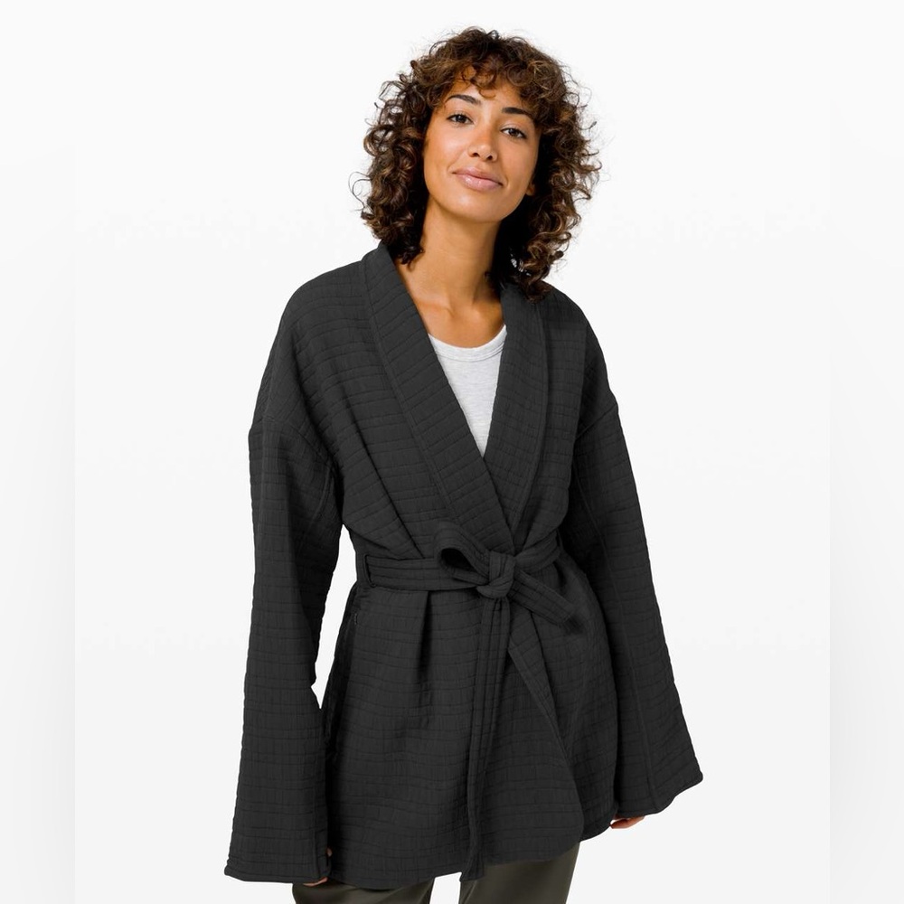 Lululemon Serene Travels Wrap - size 6 NO BELT